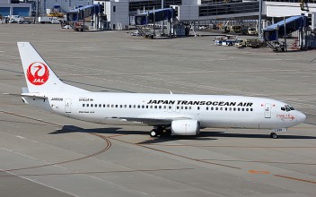 Japan Transocean Air Boeing 737-400