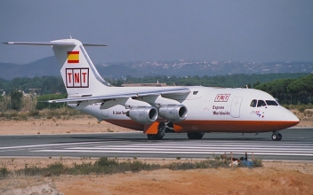 PAN Air / TNT BAe 146-300QT