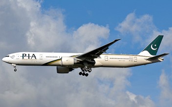 Pakistan International Airways Boeing 777-300